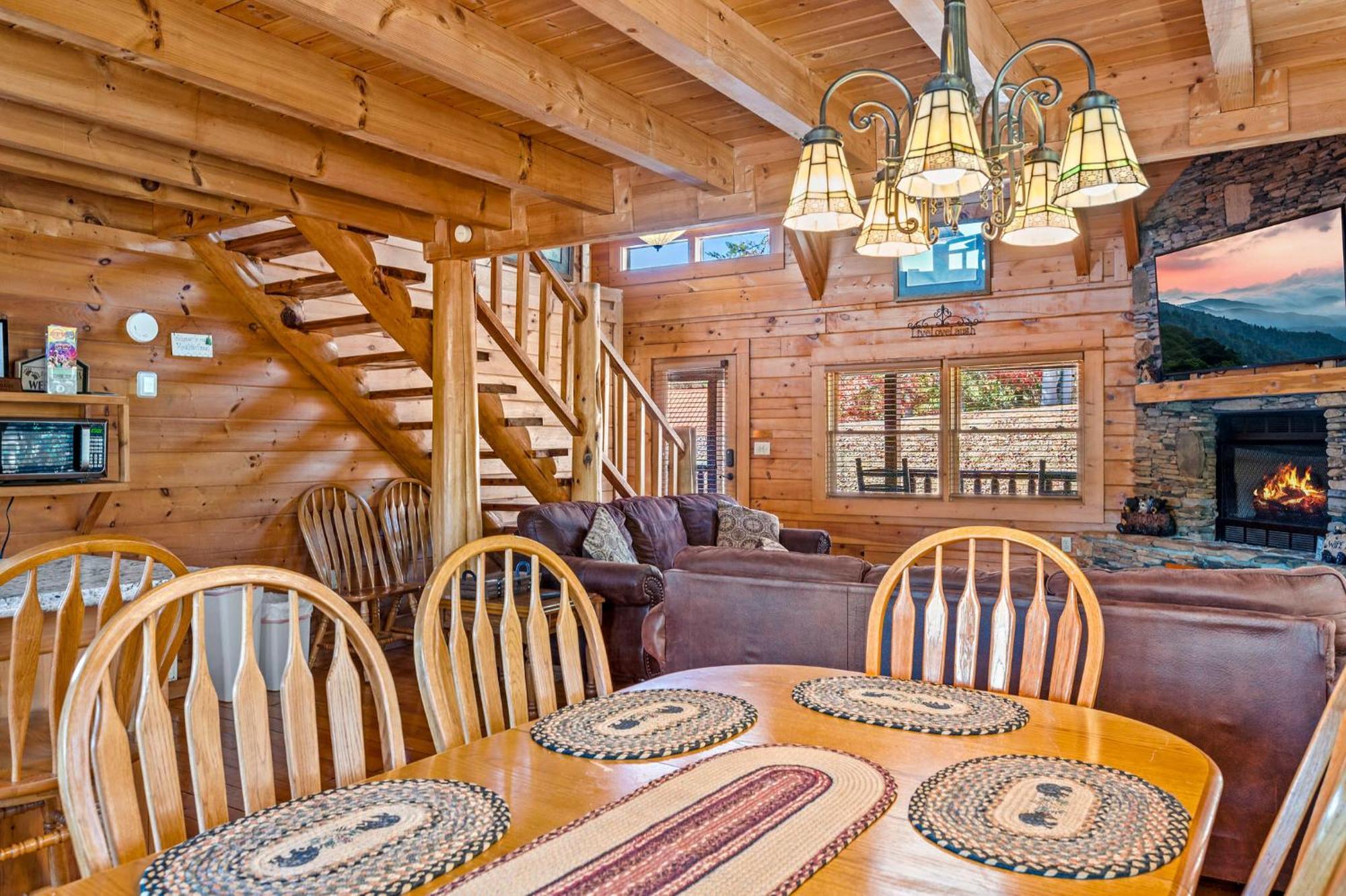 Bearfoot Pines - True Log Cabin - Wi-Fi, Hot Tub, Fishing, Deck With Views! - Mins To Pf Sevierville Bagian luar foto
